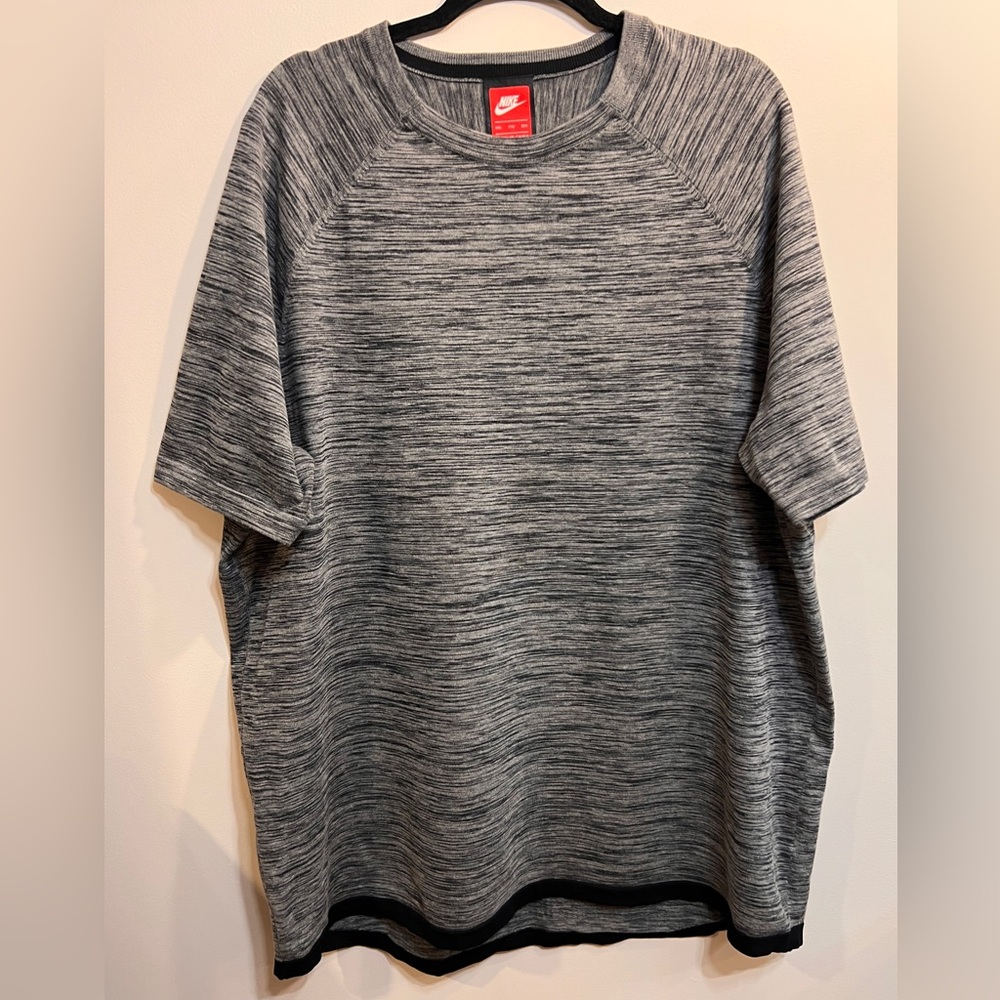 Nike Tech Men’s Knit Heathered Gray Tee